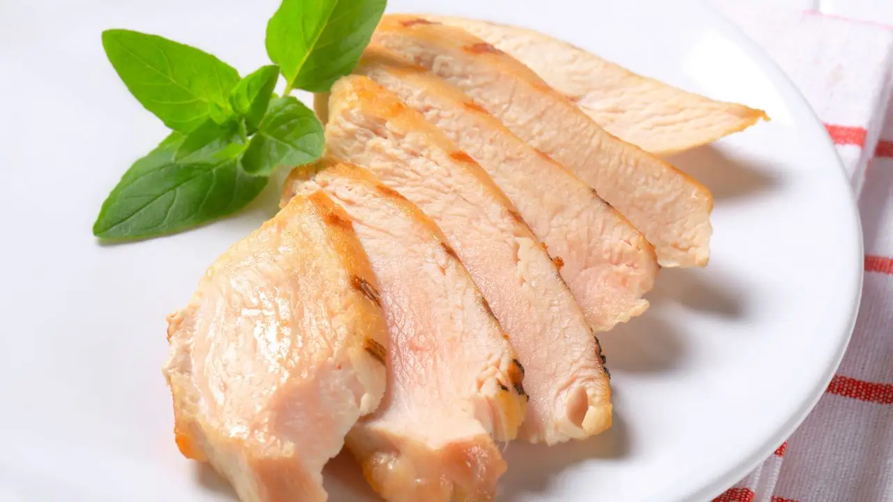 Mangiare carne bianca: benefici e limiti